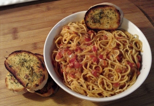 One Pot Tomato, Herb, and Parmesan Spaghetti